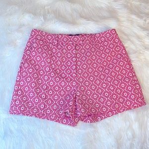 Francesca’s Blue Rain pink and white pattern size large super cute shorts